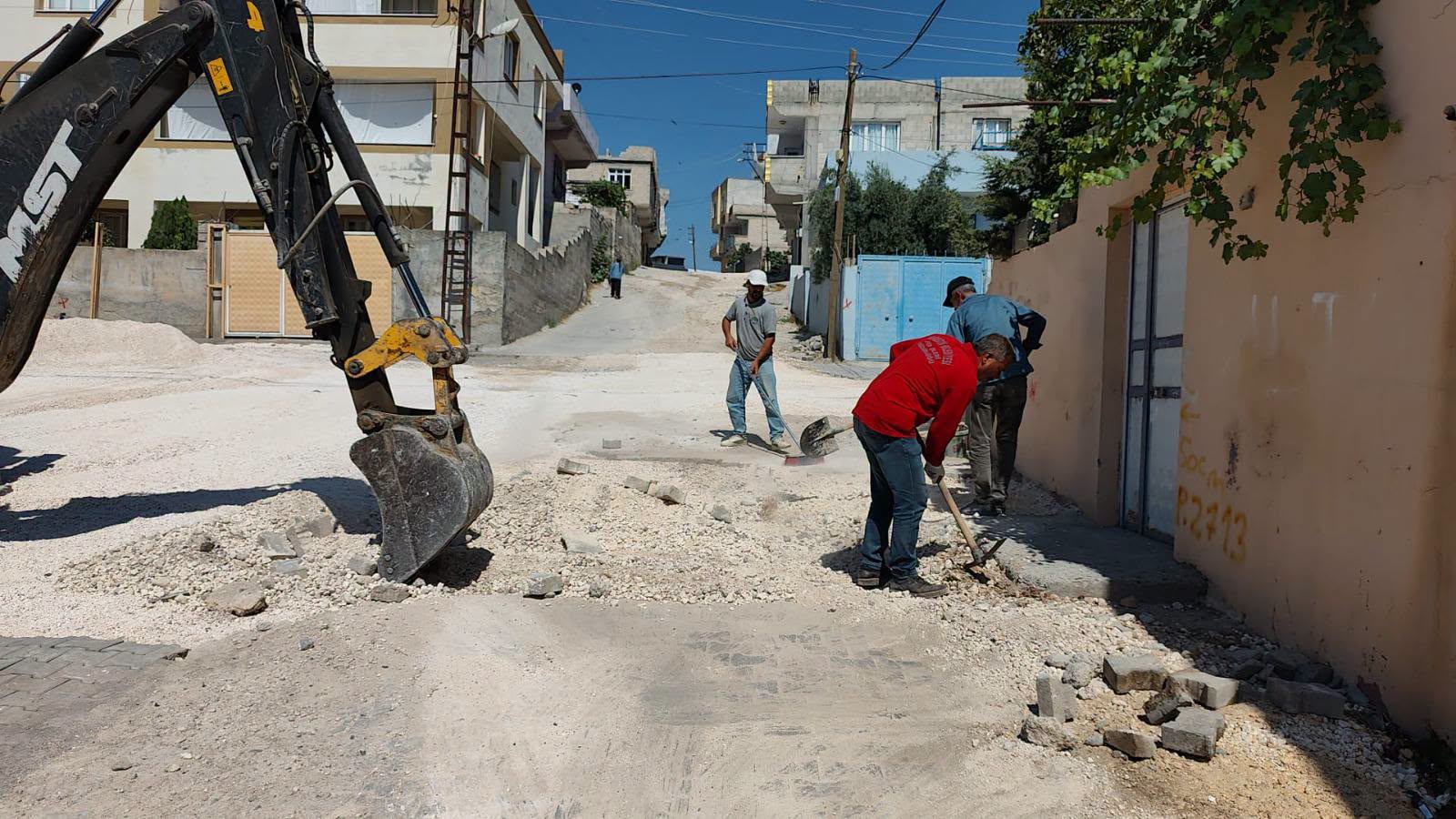 Fen İşleri Müdürlüğü ekiplerimiz sahada